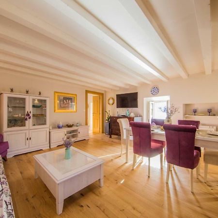 Villa Martina Komiza Bagian luar foto