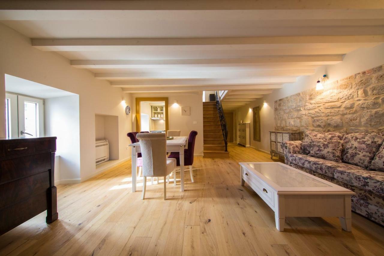 Villa Martina Komiza Bagian luar foto