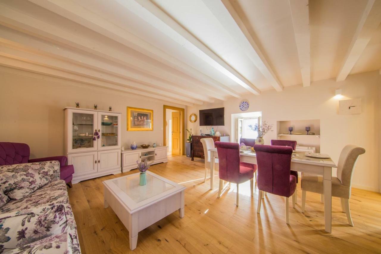 Villa Martina Komiza Bagian luar foto